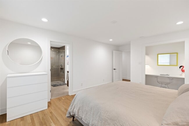 Building Photo - 5239 Edmondson Ave