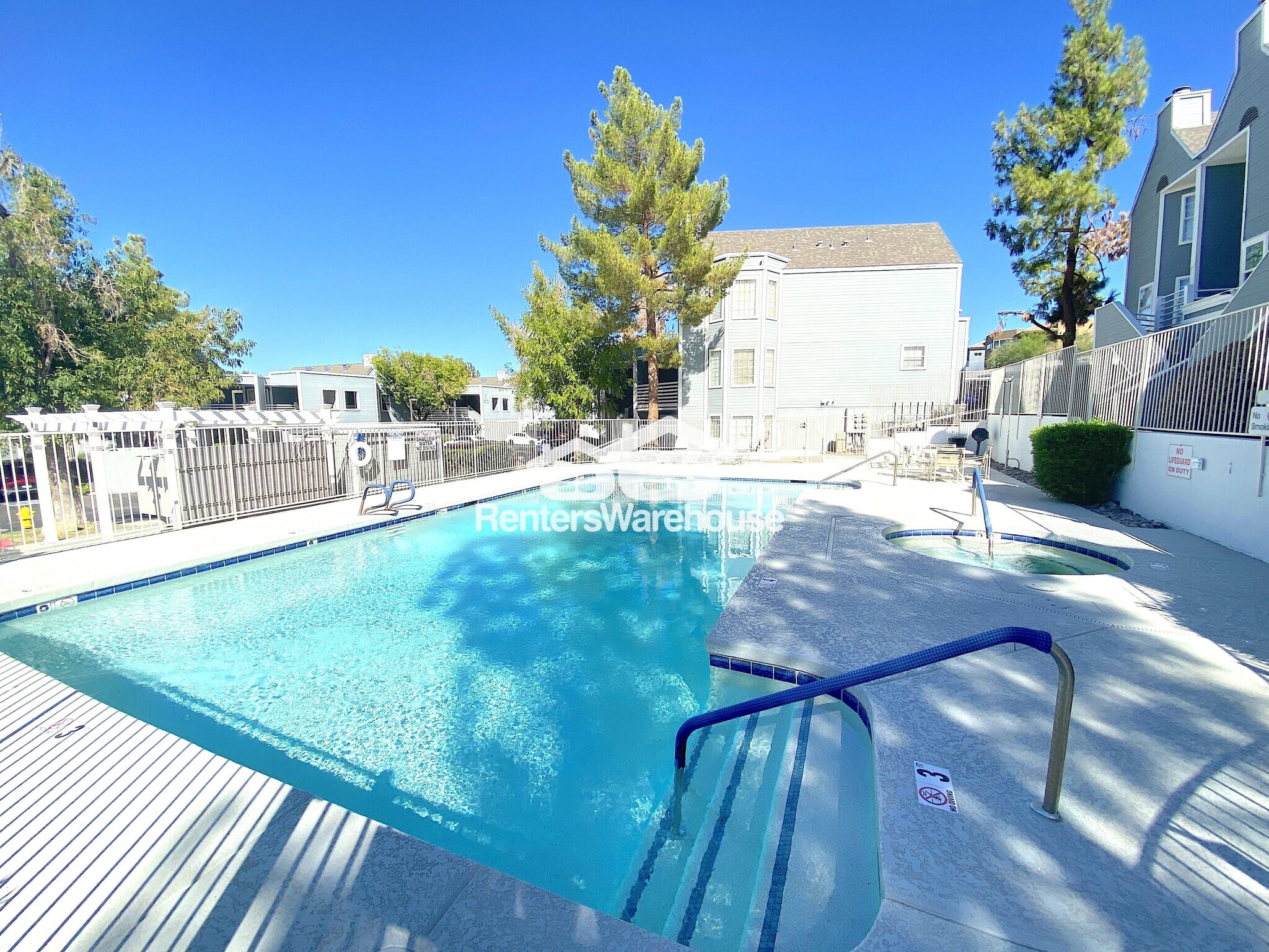 Building Photo - 1505 N Center St