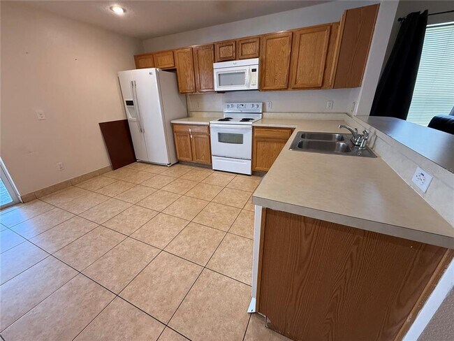 Building Photo - 161 Windrose Dr