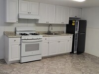 Building Photo - 60 E McFarlan St