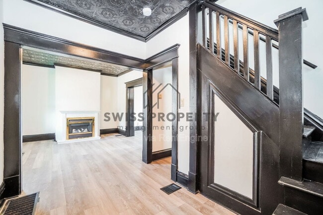 Building Photo - 312 S Central Ave