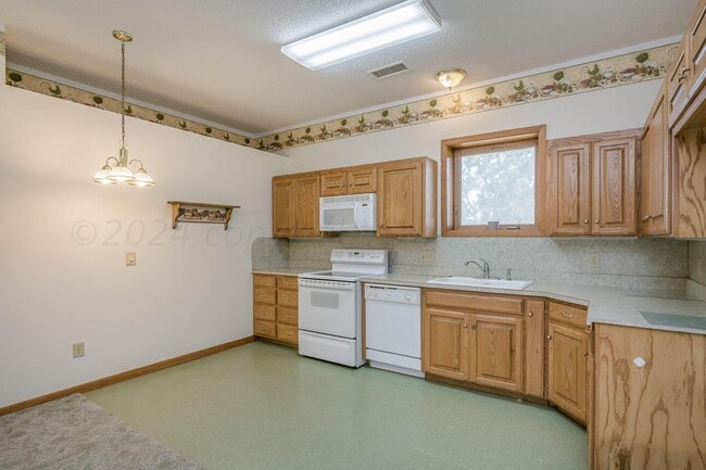 Building Photo - 7518 Lamount Dr