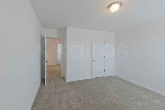 Building Photo - 101 Silver Maple Ln