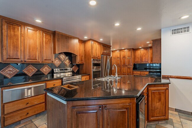 Building Photo - Coming Soon! 4 bed, 3.5 bath with a beautiful pool & views! No HOA - Available 02/01/2026