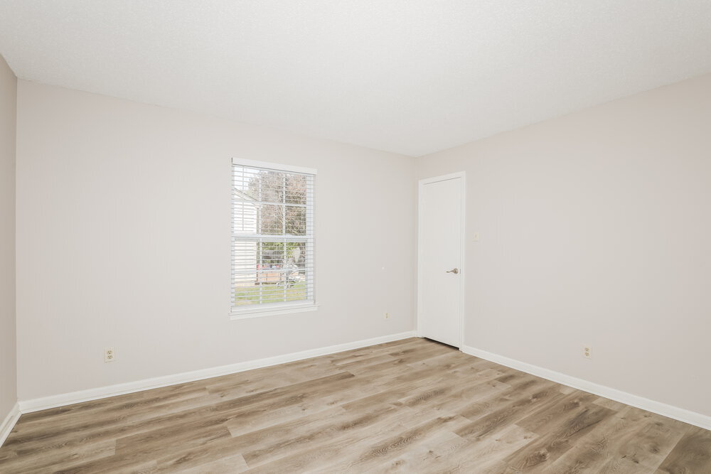 Building Photo - 2217 Westmere Dr
