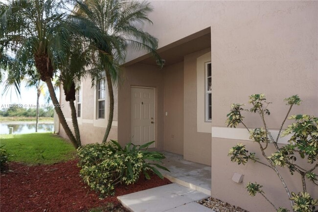 Building Photo - 1868 Salerno Cir