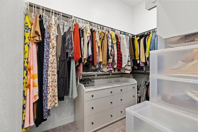 Building Photo - 1909 Sir Nathaniel Ln