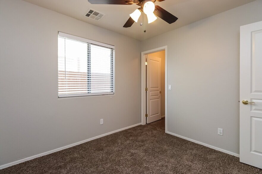 Building Photo - 3636 W South Butte Rd