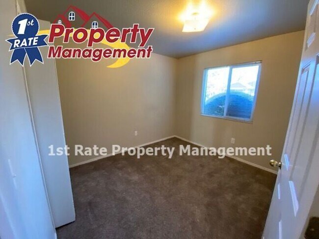 Building Photo - 540 S Workland Ln