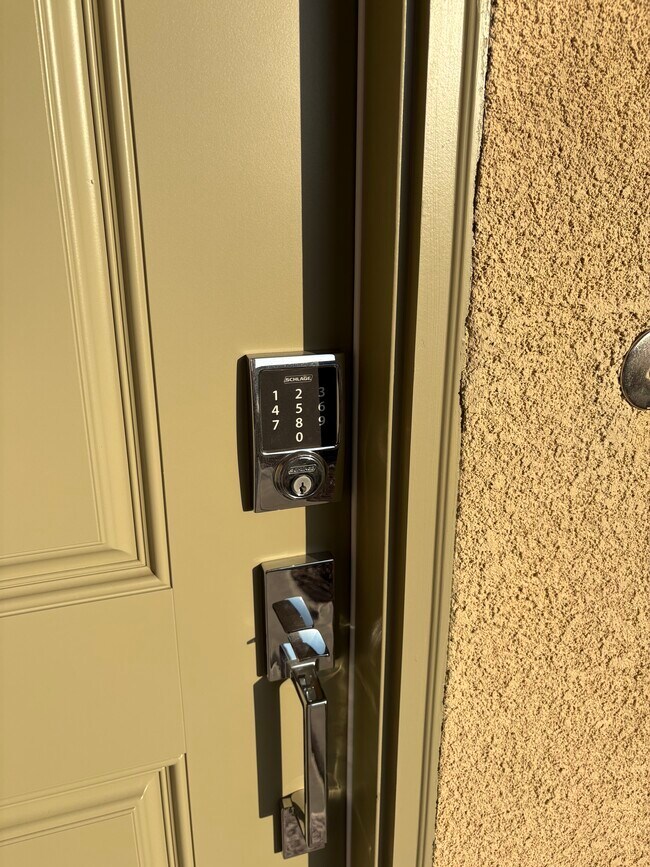 Building Photo - 4026 N Brent Ave