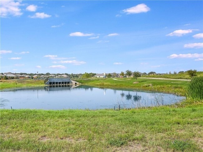 Building Photo - 123 Plumbago Loop