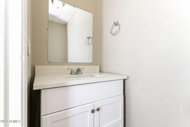 Building Photo - 4934 W Desert Dr
