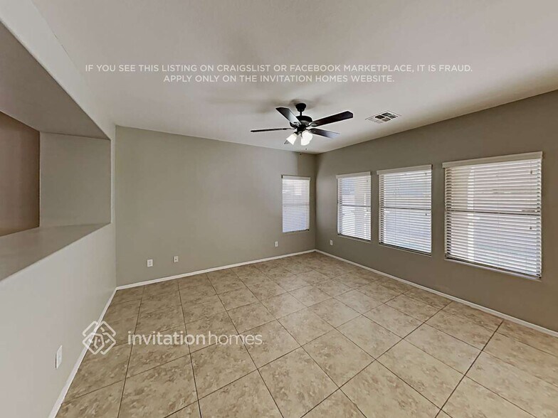 Building Photo - 21181 E Stonecrest Dr