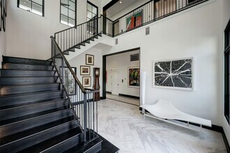Building Photo - 2521 Westgate Dr