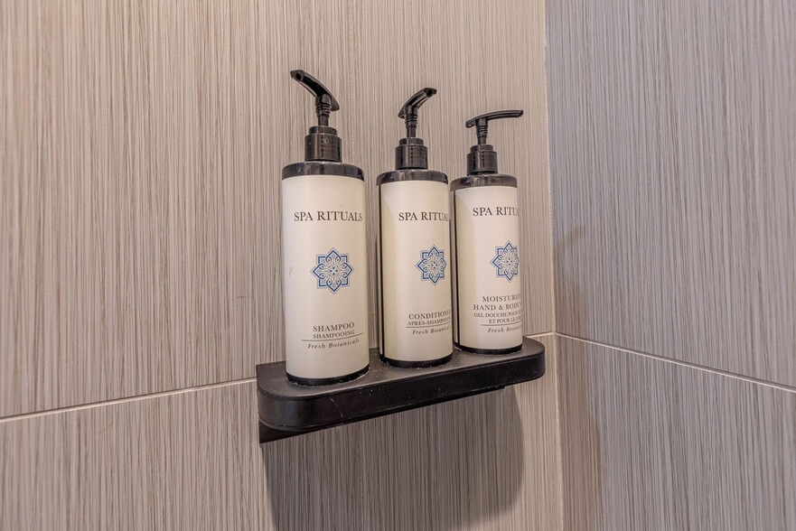 Building Photo - 36 Moody Dr