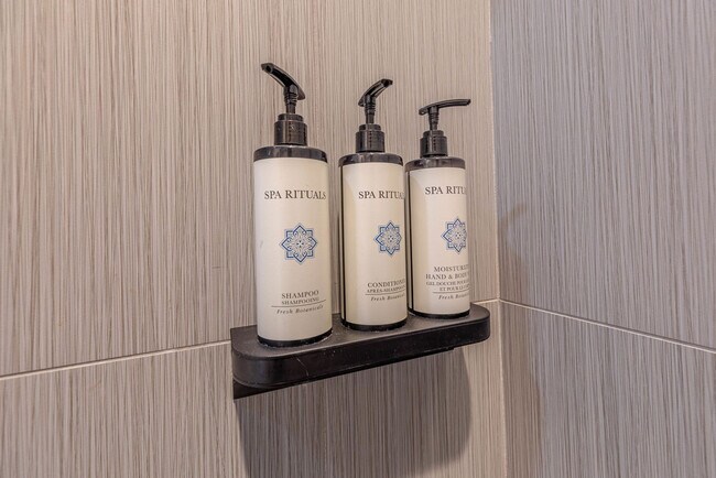 Building Photo - 36 Moody Dr