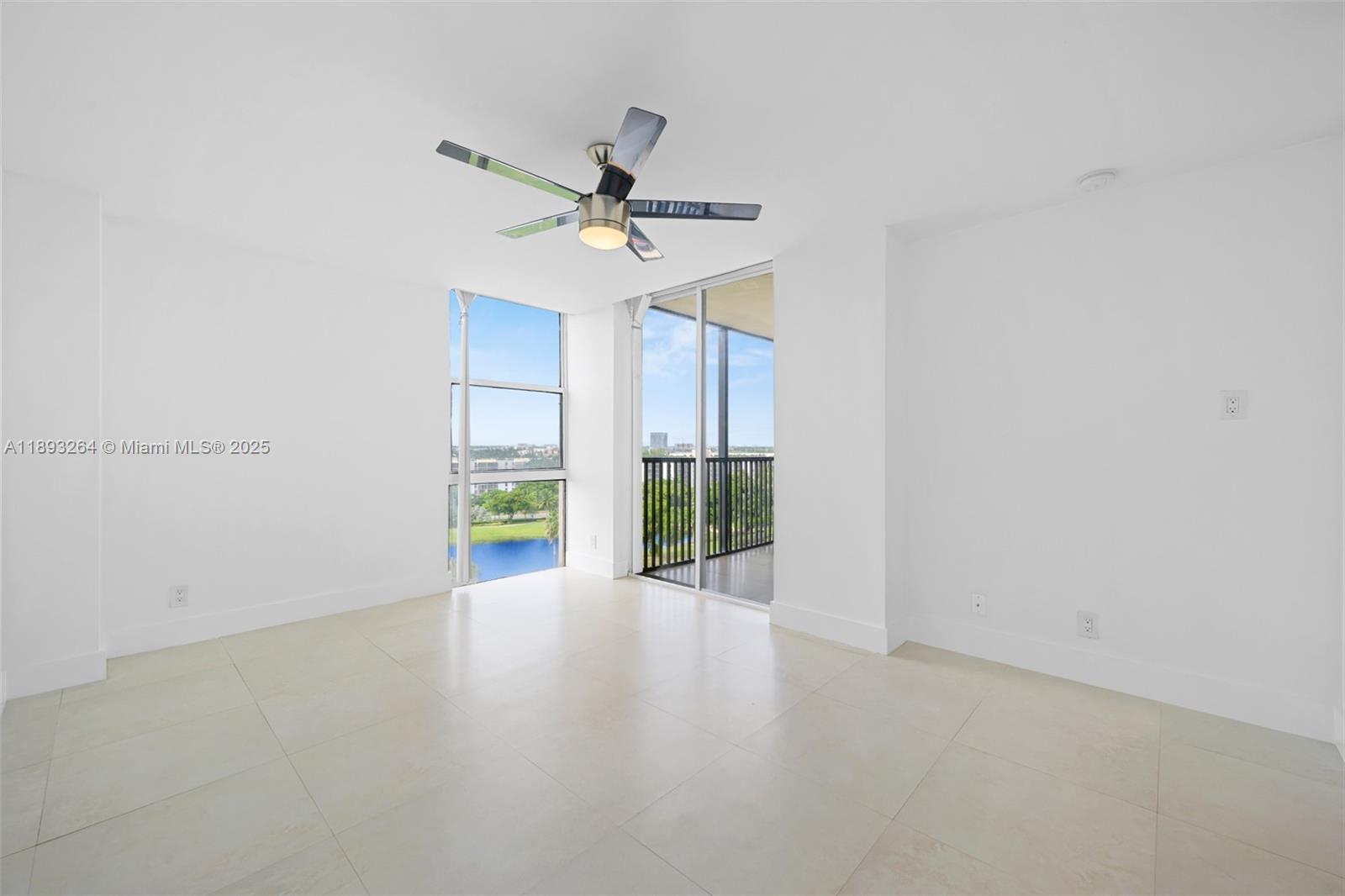 Building Photo - 20301 W Country Club Dr