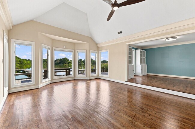 Building Photo - 4421 Carlton Ct