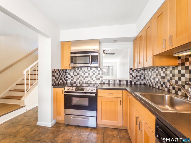 Building Photo - 344 Monticello Dr
