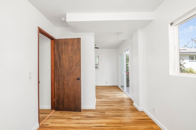 Building Photo - 68-046 Laau Paina Pl