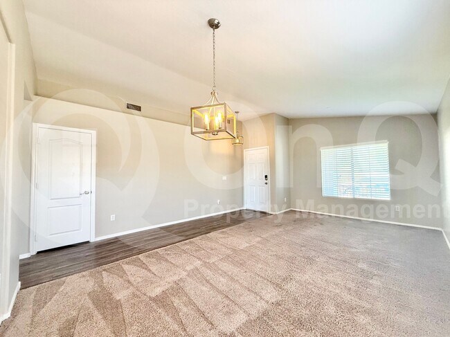 Building Photo - 3512 S Moccasin Trail