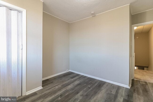 Building Photo - 4728 Marple St