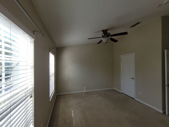 Building Photo - 1440Stoc