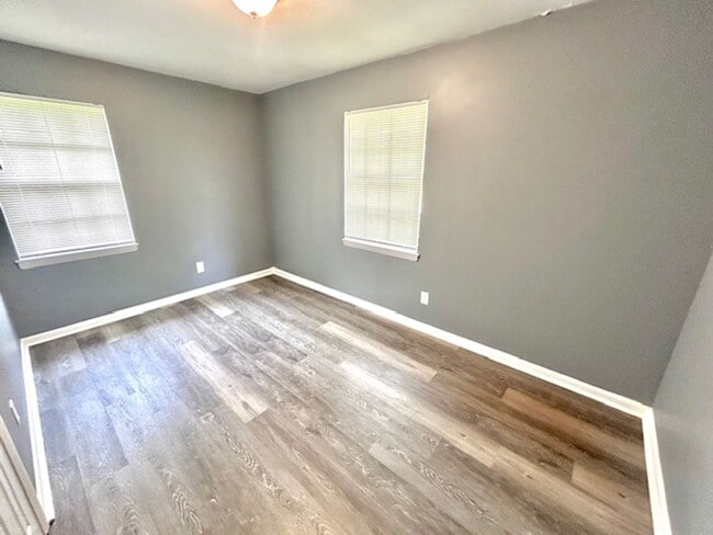 Building Photo - 3218 Teton Dr NW