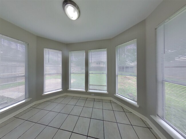 Building Photo - 1702 Glacier Blue Dr