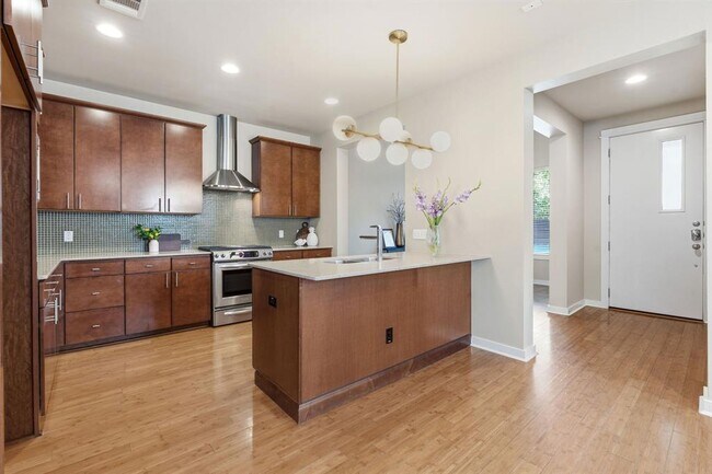 Building Photo - 2911 Corbin Ln
