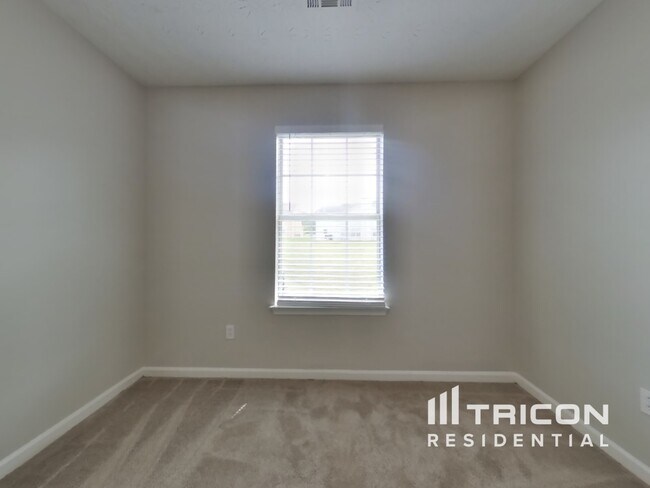 Building Photo - 1005 Ulster Ct