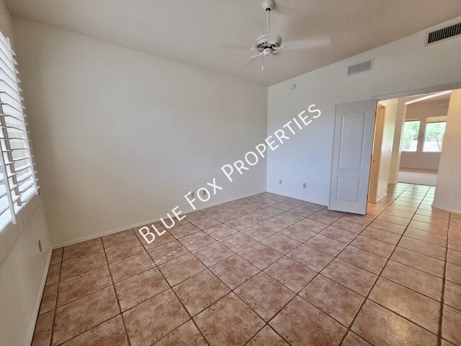 Building Photo - 5070 N Coronado Vistas Pl