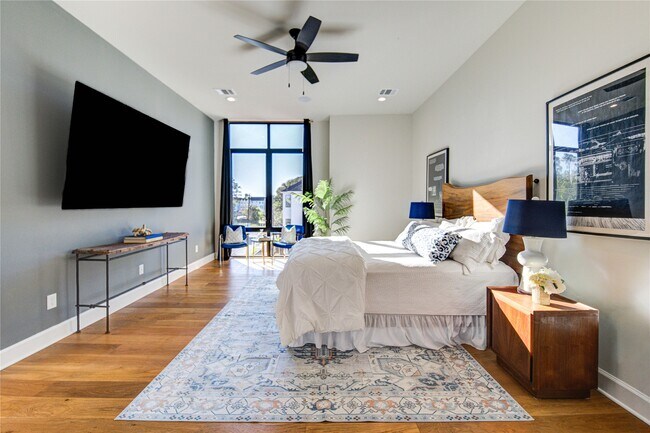 Building Photo - 820 Wakefield Dr