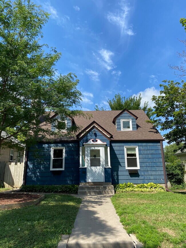 Welcome to 3915 Aldrich Ave N! - 3915 Aldrich Ave N