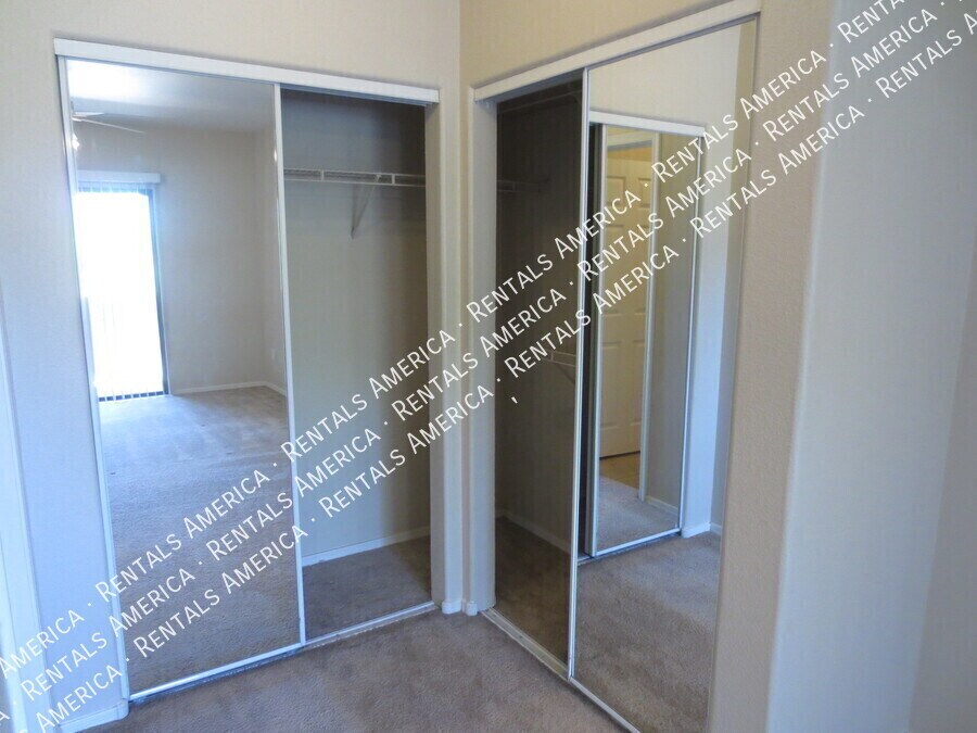 Building Photo - 15095 N Thompson Peak Pkwy