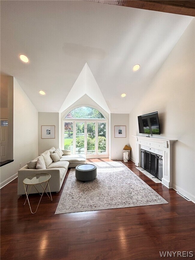 Building Photo - 6035 Whitegate Crossing