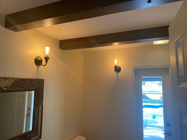 Building Photo - 109 Doe Ct