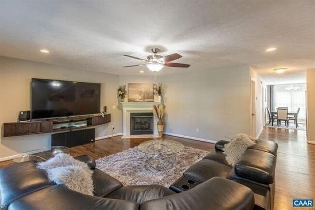 Building Photo - 15 Collinswood Wy