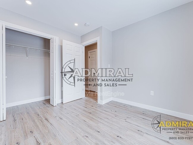 Building Photo - 3 Strafford Rd