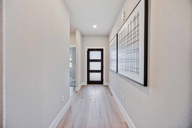 Building Photo - 6923 California Black Oak Dr