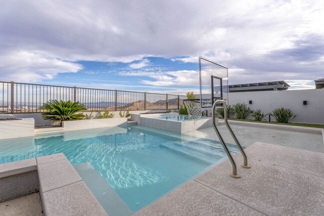 Building Photo - 756 Bruce Moorland St