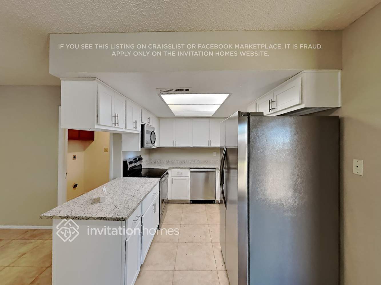 Building Photo - 10413 W Calle Del Oro