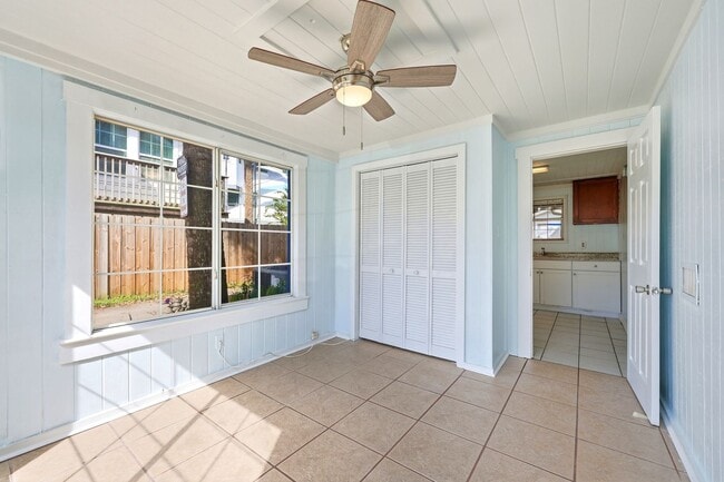 Building Photo - 228 Oleander St