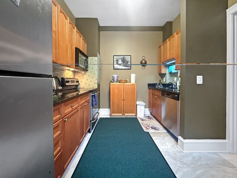 Building Photo - 1613 Harvard St NW