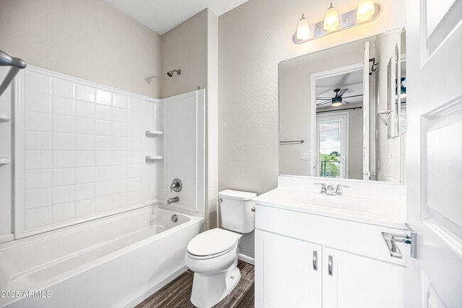 Building Photo - 2090 S Dorsey Ln