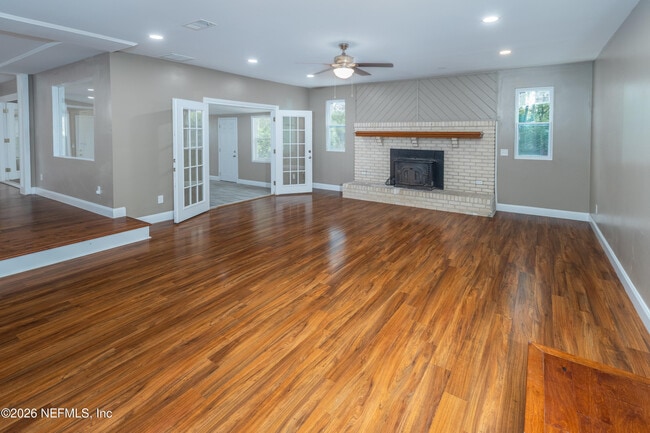 Building Photo - 2450 Fallen Tree Dr W