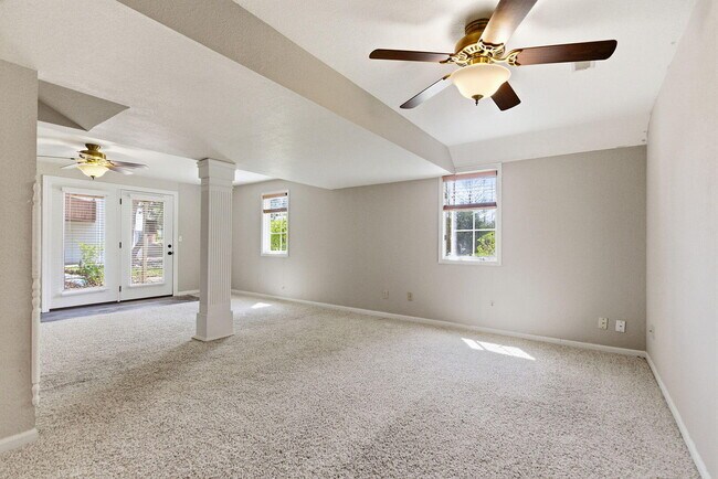 Building Photo - 1110 Brookedale Ct