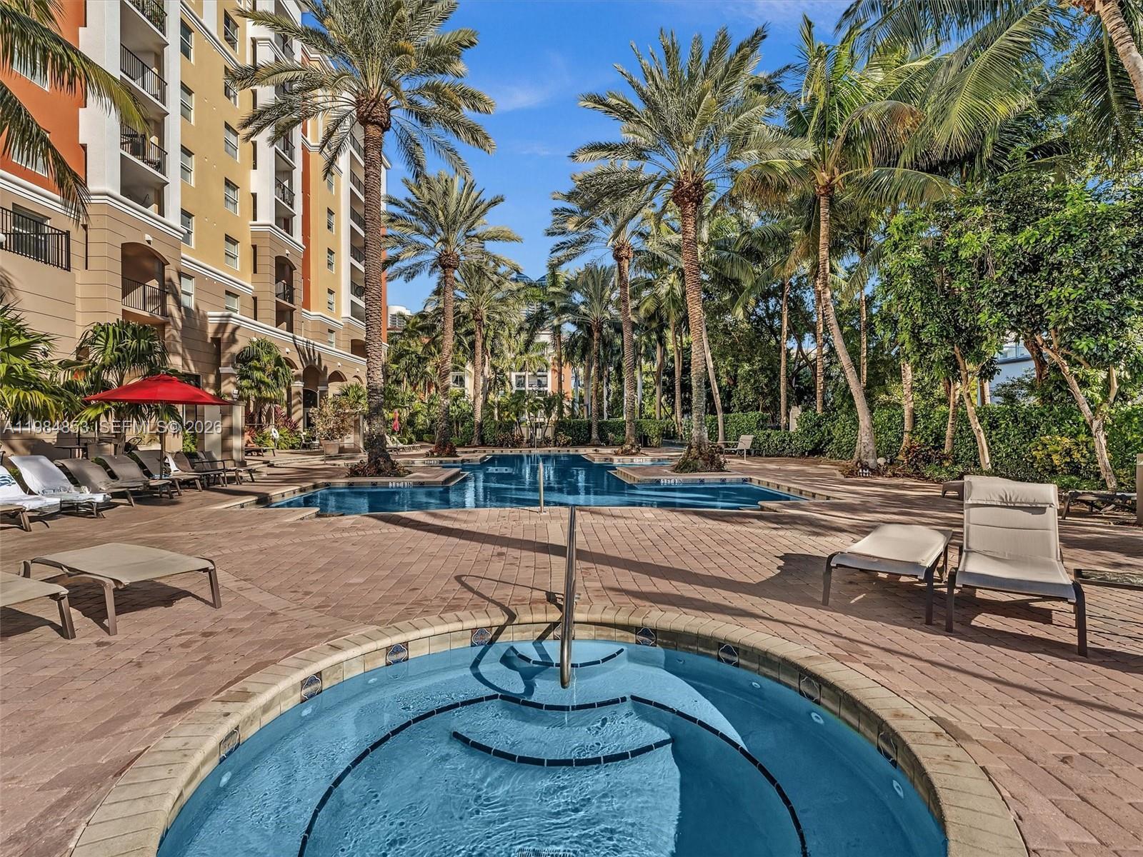 Building Photo - 17150 N Bay Rd