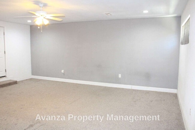 Building Photo - Home for Rent  3 Bed/1 Bath - 1,847 Sq Ft.  Rent: $2,095/month  Deposit: $2,195 Hoover High Region