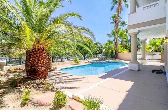 Building Photo - 2460 Monarch Bay Dr